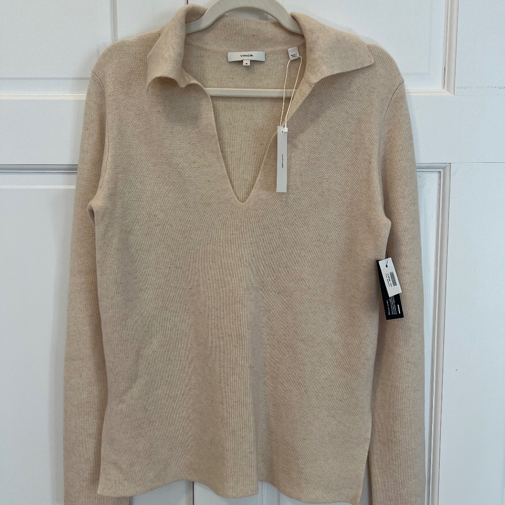 NWT - size M Vince oatmeal/off-white V-neck polo sweater